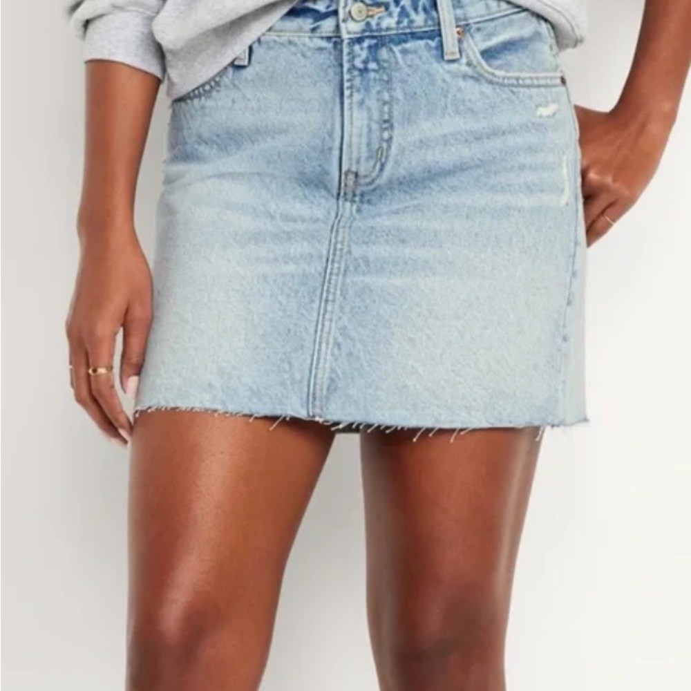 BRAND NEW
Mini Denim Skirt with Fringe - Size 10